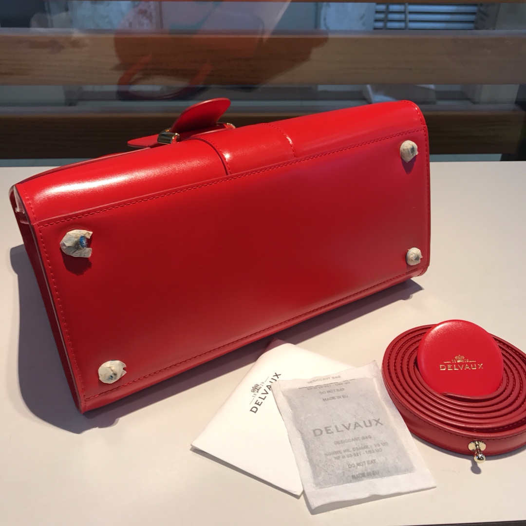 델보 브리앙 MM 박스백 미듐